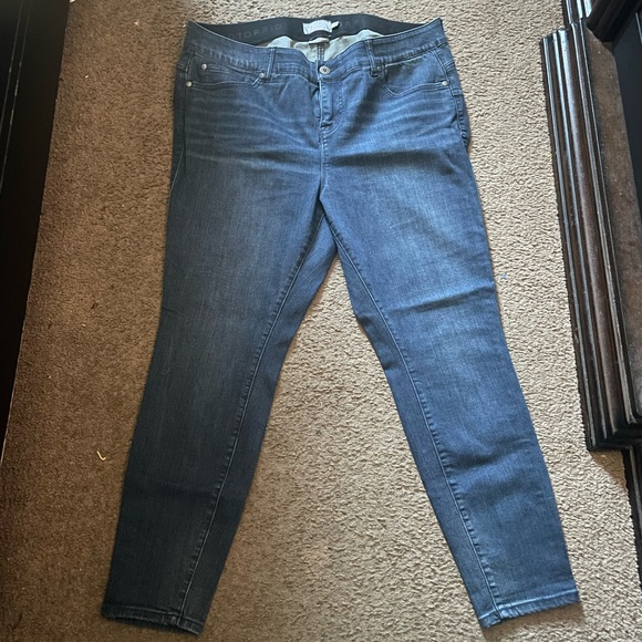 Torrid Bombshell skinny Jean 18S - Picture 1 of 5